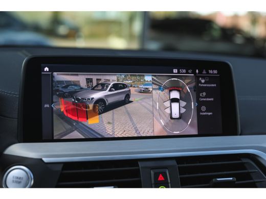 BMW X3 xDrive30e High Executive M Sport Automaat / Panoramadak / Trekhaak / Sportstoelen / Adaptief onde... ActivLease financial lease