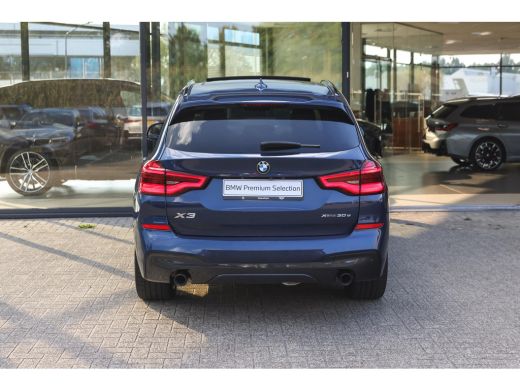 BMW X3 xDrive30e High Executive M Sport Automaat / Panoramadak / Trekhaak / Sportstoelen / Adaptief onde... ActivLease financial lease