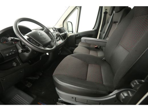 Citroën Jumper 30 2.2 BlueHDi L2H2 | DC | Airco | Camera | Cruise | 2500kg | Trekh. | Navigatie ActivLease financial lease