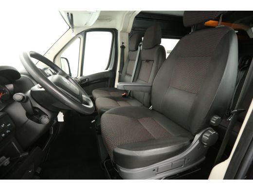 Citroën Jumper 30 2.2 BlueHDi L2H2 | DC | Airco | Camera | Cruise | 2500kg | Trekh. | Navigatie ActivLease financial lease