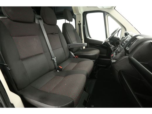 Citroën Jumper 30 2.2 BlueHDi L2H2 | DC | Airco | Camera | Cruise | 2500kg | Trekh. | Navigatie ActivLease financial lease