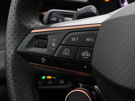 CUPRA Terramar 1.5 TSi 272 Pk Automaat e-Hybrid VZ Performance | Panoramadak | Trekhaak | 360° Camera | Adaptive... ActivLease financial lease