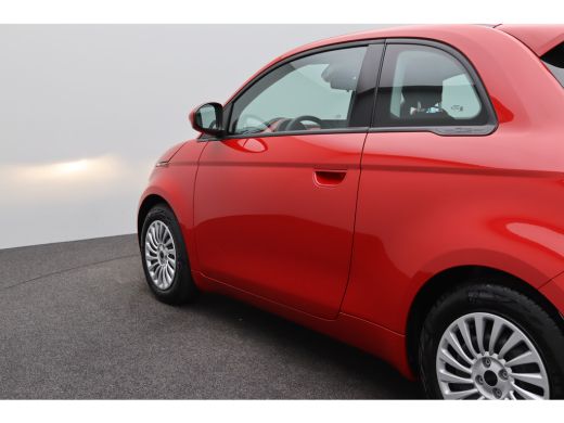 Fiat 500 Urban 42 kWh | Airco (automatisch) | Apple Carplay/Android Auto|telefoonintegratie premium | Audi... ActivLease financial lease