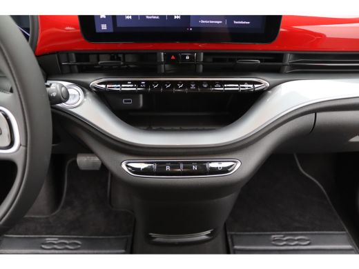 Fiat 500 Urban 42 kWh | Airco (automatisch) | Apple Carplay/Android Auto|telefoonintegratie premium | Audi... ActivLease financial lease