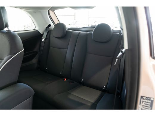 Fiat 500 Urban 42 kWh | Camera | Stoelverwarming | Climate Controle | Parkeersensoren | Apple Carplay & An... ActivLease financial lease