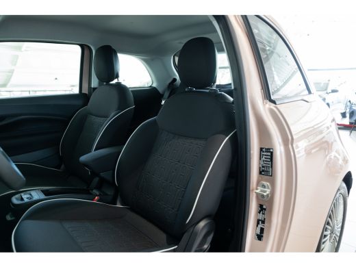Fiat 500 Urban 42 kWh | Camera | Stoelverwarming | Climate Controle | Parkeersensoren | Apple Carplay & An... ActivLease financial lease