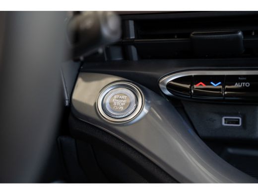 Fiat 500 Urban 42 kWh | Camera | Stoelverwarming | Climate Controle | Parkeersensoren | Apple Carplay & An... ActivLease financial lease