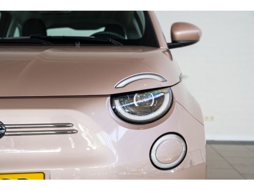 Fiat 500 Urban 42 kWh | Camera | Stoelverwarming | Climate Controle | Parkeersensoren | Apple Carplay & An... ActivLease financial lease