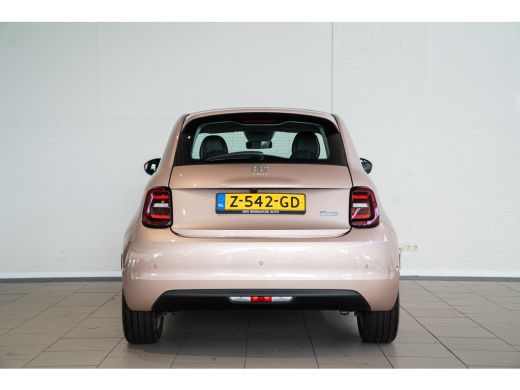 Fiat 500 Urban 42 kWh | Camera | Stoelverwarming | Climate Controle | Parkeersensoren | Apple Carplay & An... ActivLease financial lease