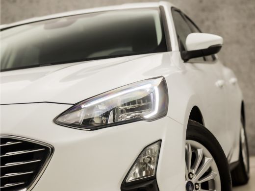 Ford Focus 1.0 EcoBoost Titanium Sport (APPLE CARPLAY, GROOT NAVI, KEYLESS, LED KOPLAMPEN, GETINT GLAS, SPOR... ActivLease financial lease