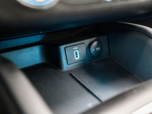 Ford Focus 1.0 EcoBoost Titanium Sport (APPLE CARPLAY, GROOT NAVI, KEYLESS, LED KOPLAMPEN, GETINT GLAS, SPOR... ActivLease financial lease