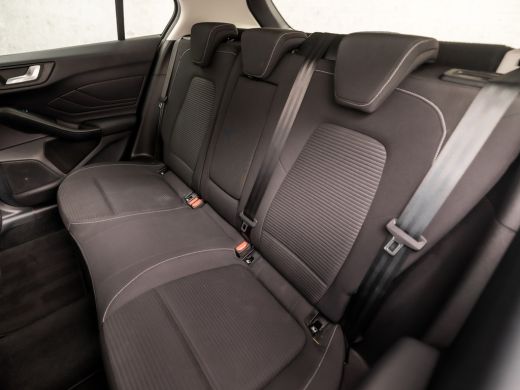 Ford Focus 1.0 EcoBoost Titanium Sport (APPLE CARPLAY, GROOT NAVI, KEYLESS, LED KOPLAMPEN, GETINT GLAS, SPOR... ActivLease financial lease