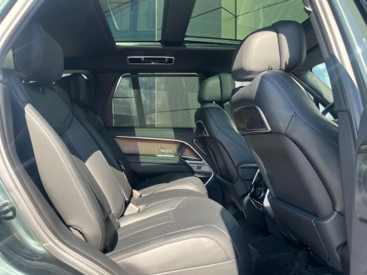 Land Rover Range Rover P550e Autobiography PHEV | 23 Inch 'SV' | Shadow Pack | Head-Up | Lederen hemel | Massage | Softc... ActivLease financial lease