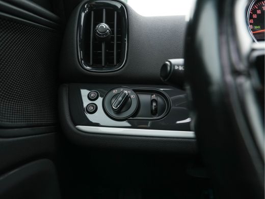 Mini Countryman 2.0 Cooper S E ALL4 Chili Plug-In (INCL-BTW) Aut. *PANO | LEATHER-FABRIC | FULL-LED | SPORT-SEATS... ActivLease financial lease