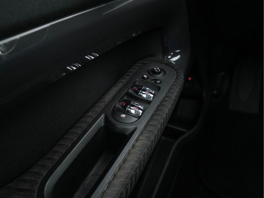 Mini Countryman 2.0 Cooper S E ALL4 Chili Plug-In (INCL-BTW) Aut. *PANO | LEATHER-FABRIC | FULL-LED | SPORT-SEATS... ActivLease financial lease