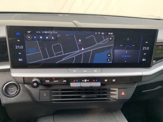 Opel Grandland GS | Draadloze telefoonlader (Inductie) | Elektronische klimaatregeling met twee zones | LED dagr... ActivLease financial lease