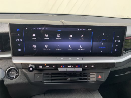 Opel Grandland GS | Draadloze telefoonlader (Inductie) | Elektronische klimaatregeling met twee zones | LED dagr... ActivLease financial lease