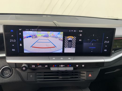 Opel Grandland GS | Draadloze telefoonlader (Inductie) | Elektronische klimaatregeling met twee zones | LED dagr... ActivLease financial lease