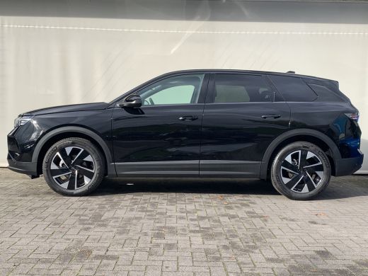 Opel Grandland GS | Draadloze telefoonlader (Inductie) | Elektronische klimaatregeling met twee zones | LED dagr... ActivLease financial lease