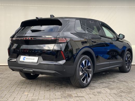 Opel Grandland GS | Draadloze telefoonlader (Inductie) | Elektronische klimaatregeling met twee zones | LED dagr... ActivLease financial lease