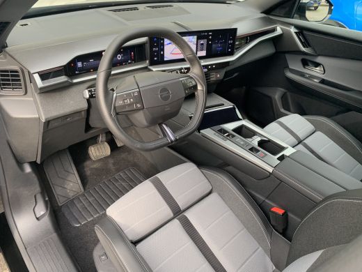 Opel Grandland GS | Draadloze telefoonlader (Inductie) | Elektronische klimaatregeling met twee zones | LED dagr... ActivLease financial lease