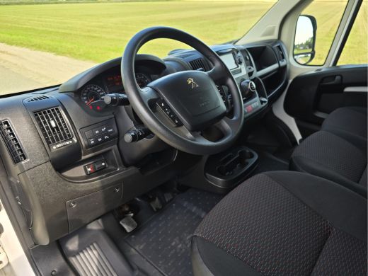 Peugeot Boxer 435 2.2 BlueHDi Bakwagen + laadklep - 165 Pk - Euro 6 - Airco - Cruise Control ActivLease financial lease