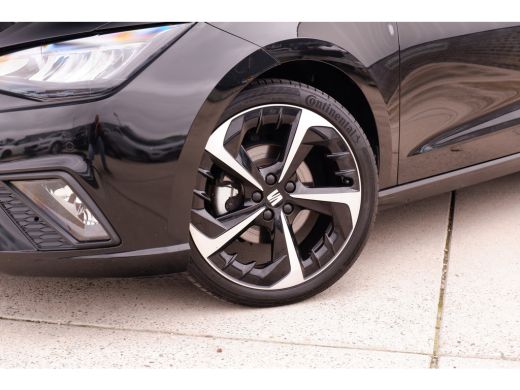 Seat Ibiza 1.0 EcoTSI FR | LED | ACC | Carplay | Camera | PDC | Climate | ActivLease financial lease