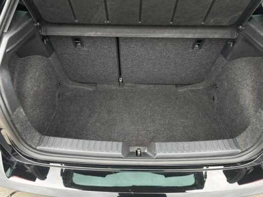 Seat Ibiza 1.0 EcoTSI FR | LED | ACC | Carplay | Camera | PDC | Climate | ActivLease financial lease