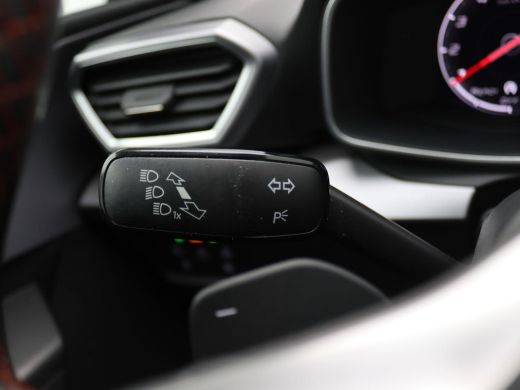 Seat Leon 1.5 eTSI FR Business Intense 150PK DSG Adaptieve Cruise Controle, Parkeersensoren Achter, Stoelve... ActivLease financial lease