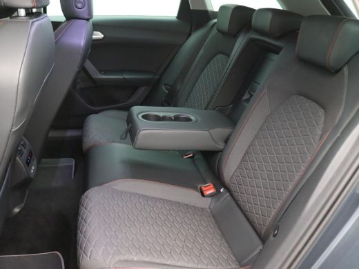 Seat Leon 1.5 eTSI FR Business Intense 150PK DSG Adaptieve Cruise Controle, Parkeersensoren Achter, Stoelve... ActivLease financial lease
