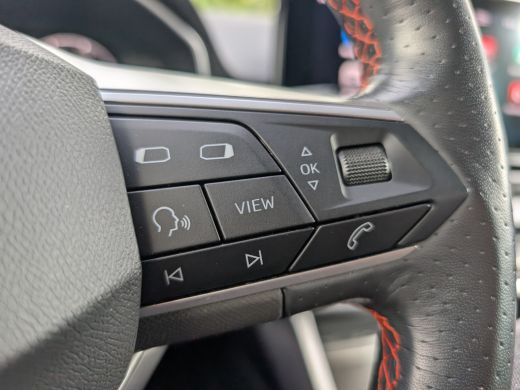 Seat Leon 1.5 TSI FR Business Intense 150pk | Navi | Carplay | Climate | Adap. Cruise | Dodehoek | 1e Eigen... ActivLease financial lease