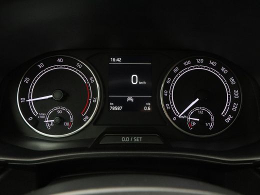 Skoda Fabia 1.0 TSi Active | Airco | Cruise Controle | CarPlay | Multifunctioneel Stuurwiel | Elektrisch Pakk... ActivLease financial lease