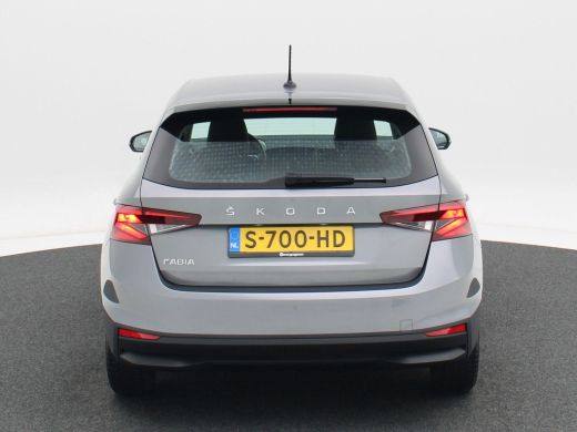 Skoda Fabia 1.0 TSi Active | Airco | Cruise Controle | CarPlay | Multifunctioneel Stuurwiel | Elektrisch Pakk... ActivLease financial lease