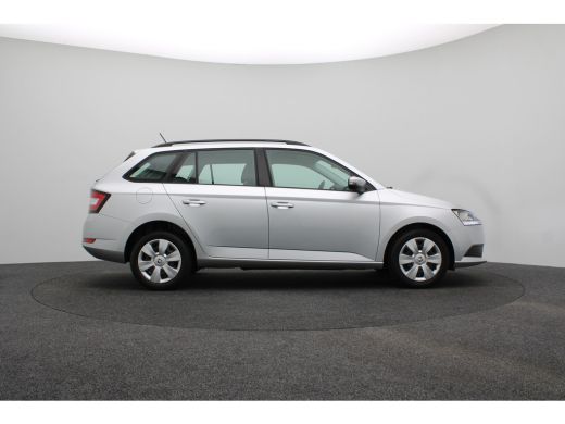 Skoda Fabia Combi 1.0 TSI Active | Achterbank neerklapbaar | Airco | Bestuurdersairbag ActivLease financial lease