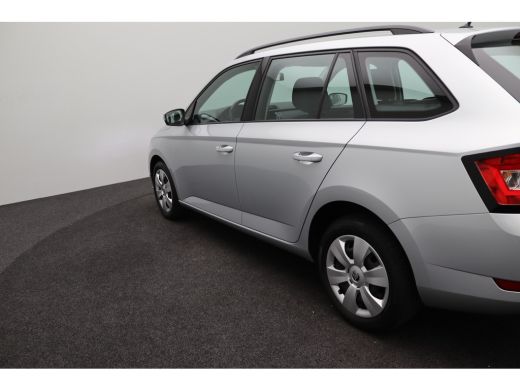 Skoda Fabia Combi 1.0 TSI Active | Achterbank neerklapbaar | Airco | Bestuurdersairbag ActivLease financial lease