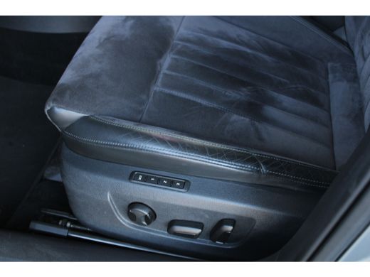 Skoda Superb 1.4 TSI ACT Style Business | Panoramadak | Navi | Alcantara bekleding | Bi-Xenon koplampen | ACC ActivLease financial lease