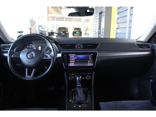 Skoda Superb 1.4 TSI ACT Style Business | Panoramadak | Navi | Alcantara bekleding | Bi-Xenon koplampen | ACC ActivLease financial lease