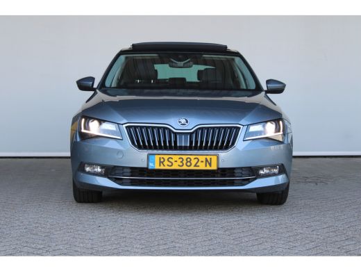 Skoda Superb 1.4 TSI ACT Style Business | Panoramadak | Navi | Alcantara bekleding | Bi-Xenon koplampen | ACC ActivLease financial lease