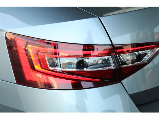 Skoda Superb 1.4 TSI ACT Style Business | Panoramadak | Navi | Alcantara bekleding | Bi-Xenon koplampen | ACC ActivLease financial lease