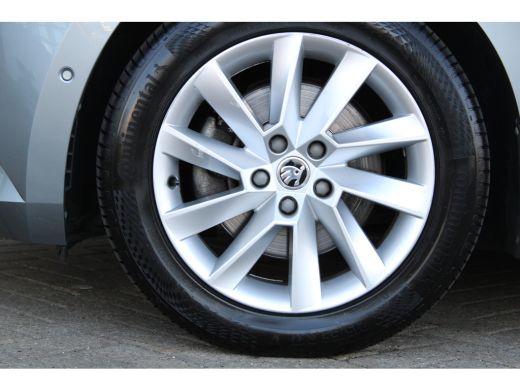 Skoda Superb 1.4 TSI ACT Style Business | Panoramadak | Navi | Alcantara bekleding | Bi-Xenon koplampen | ACC ActivLease financial lease