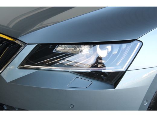 Skoda Superb 1.4 TSI ACT Style Business | Panoramadak | Navi | Alcantara bekleding | Bi-Xenon koplampen | ACC ActivLease financial lease
