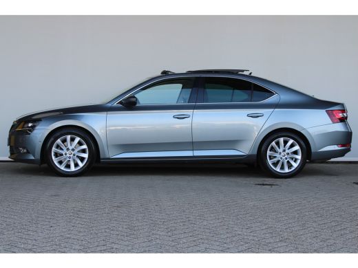 Skoda Superb 1.4 TSI ACT Style Business | Panoramadak | Navi | Alcantara bekleding | Bi-Xenon koplampen | ACC ActivLease financial lease