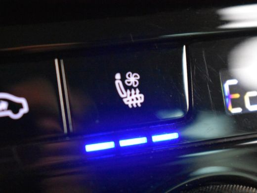 Skoda Superb Combi Laurin & Klement 218pk | Trekhaak | Dodehoekdetectie | Canton audiosysteem | Lederen bekled... ActivLease financial lease