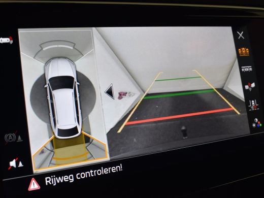 Skoda Superb Combi Laurin & Klement 218pk | Trekhaak | Dodehoekdetectie | Canton audiosysteem | Lederen bekled... ActivLease financial lease