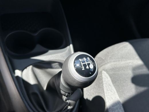 Toyota Aygo 1.0 VVT-i MT Play ActivLease financial lease