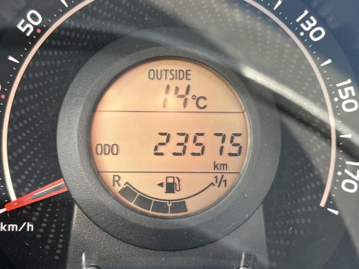 Toyota Aygo 1.0 VVT-i x-play | 5 deurs | Airconditioning | Carplay | Parkeercamera achter | ActivLease financial lease
