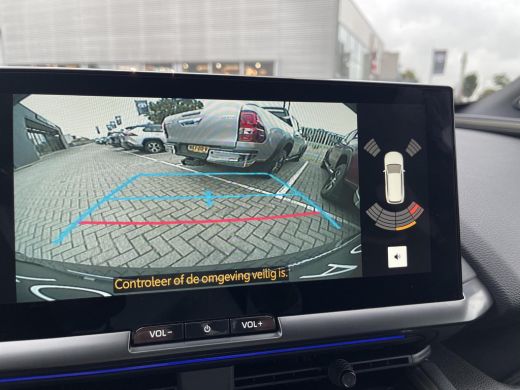 Toyota C-HR 2.0 Plug-in Hybrid 220 Executive ActivLease financial lease