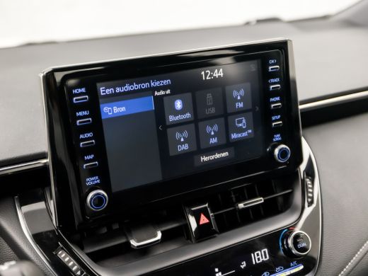 Toyota Corolla 1.8 Hybrid Sport Automaat (APPLE CARPLAY, GROOT NAVI, CAMERA, ADAPTIVE CRUISE, SPORTSTOELEN, KEYL... ActivLease financial lease