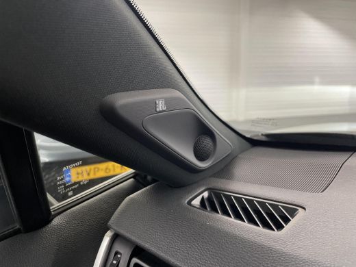 Toyota RAV4 2.5 Plug-in Hybrid AWD Bi-Tone Plus ActivLease financial lease