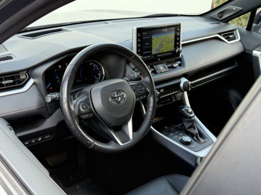 Toyota RAV4 2.5 Plug-in Hybrid AWD Bi-Tone Plus | Trekhaak | Memory | CarPlay | ACC | Camera | 19 inch